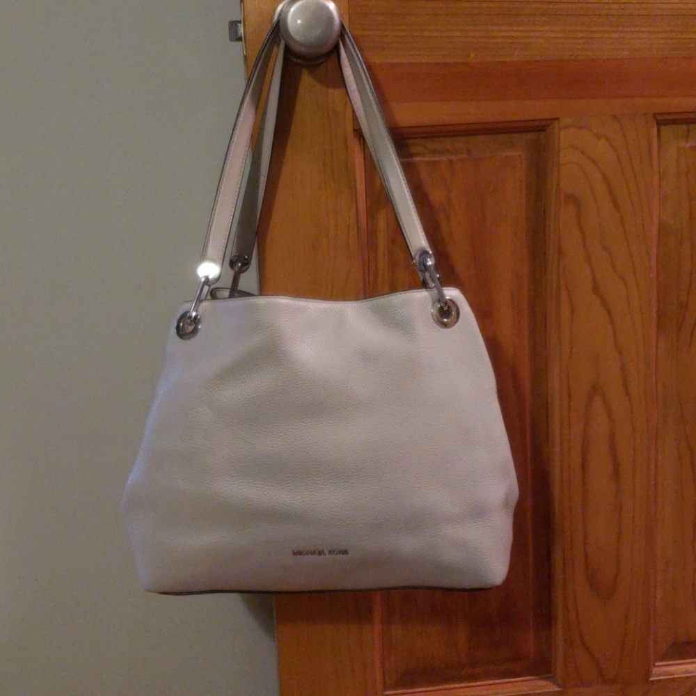 Michael Kors Raven purse